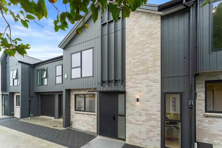 2C Coronation Street_0