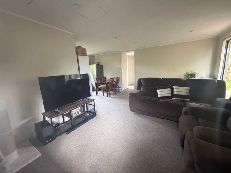 39 Holmes Drive South_5