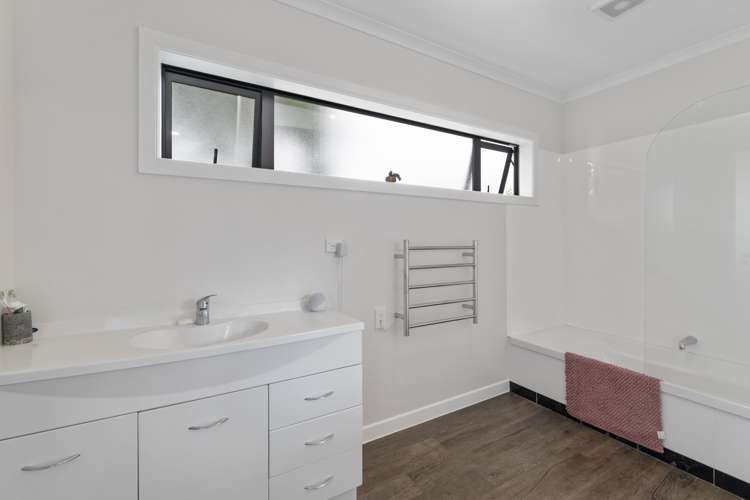 14 Duncans Way Otaki Beach_15