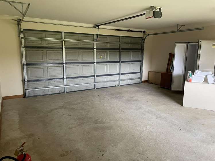 638 Paterson Road Waimumu_11