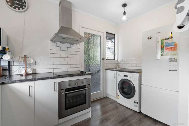 3/88 Beaumonts Way Manurewa_6