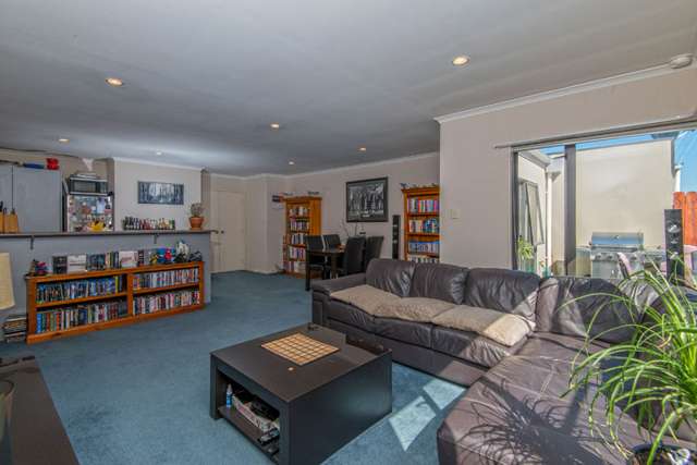 18 Ksenia Drive Flat Bush_3