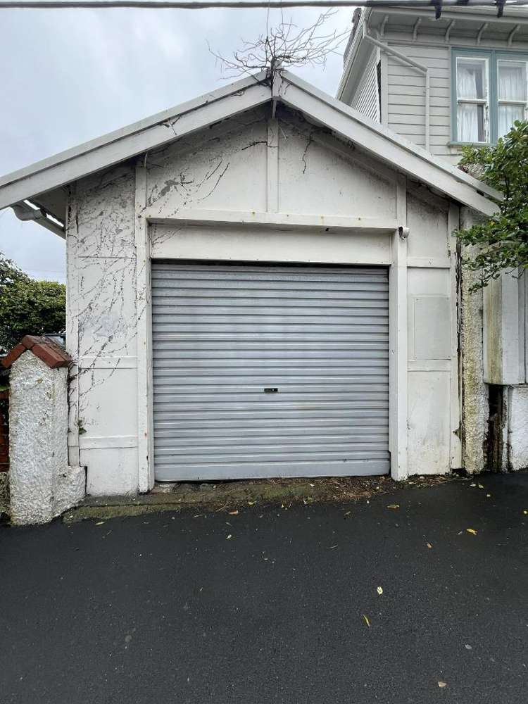 Garage/53 Roxburgh Street_0