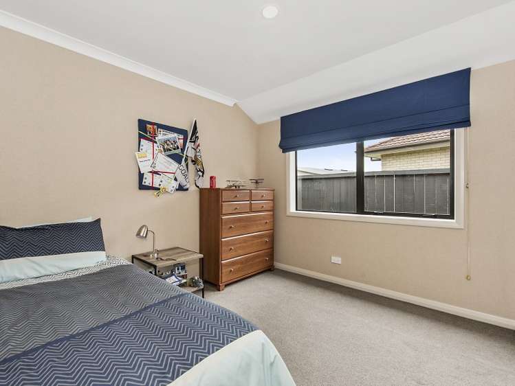 7 Compton Grove Huntington_9