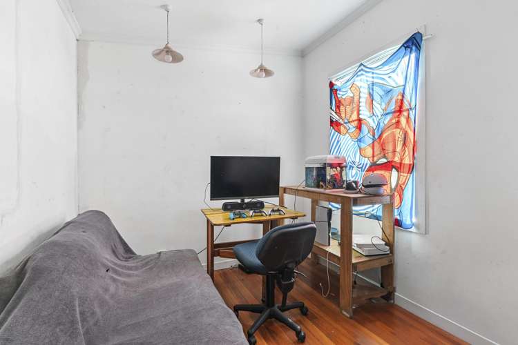 200 Tukapa Street Westown_11