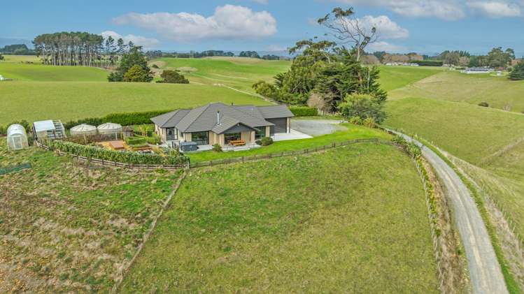 268 Halcombe Road Feilding_26