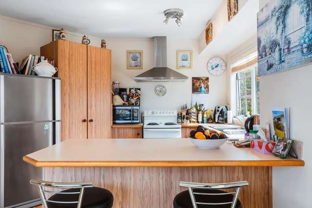 2/8 Kinder Street Acacia Bay_3