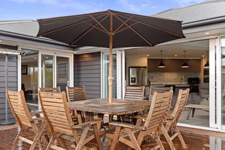 69 Johnstone Drive Fitzherbert_17