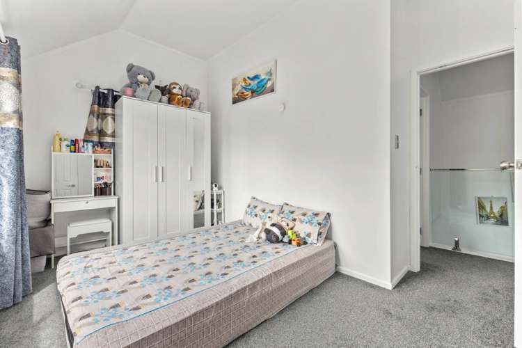 21 Chantal Place Papakura_13