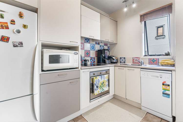 27/24 Norrie Avenue Mount Albert_3