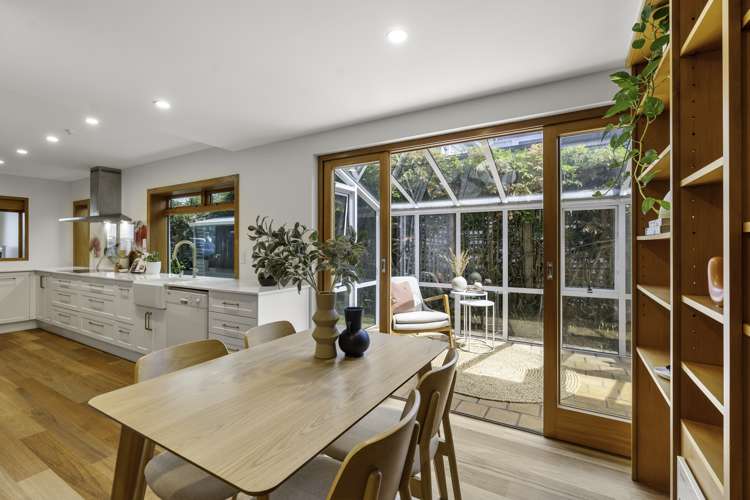 1/22 Queens Parade Devonport_16