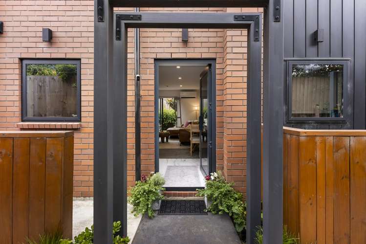 10/10 Yeovil Road Te Atatu Peninsula_1