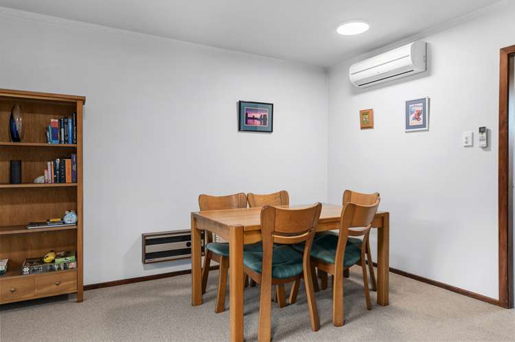 1/9 Larkhill Place Russley_5