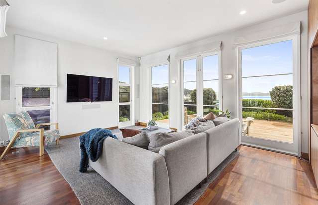 69 Marine Parade Seatoun_1