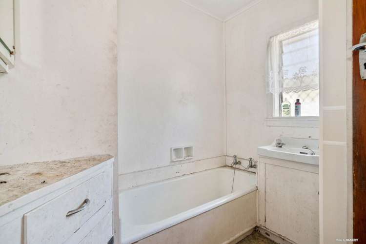 49 Riversdale Road Avondale_13