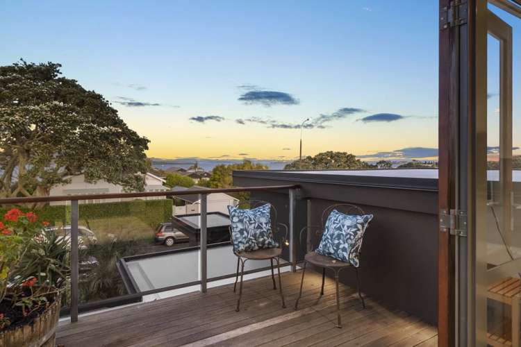 21 Hamana Street Narrow Neck_17