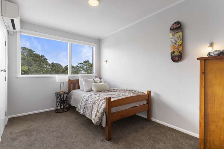 23 Miltonia Avenue Te Atatu South_16