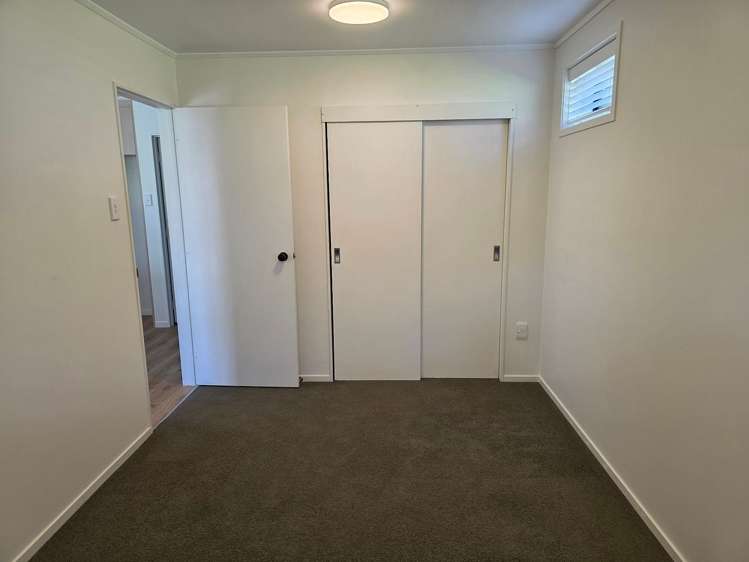 3 Leiden Place Totara Vale_9