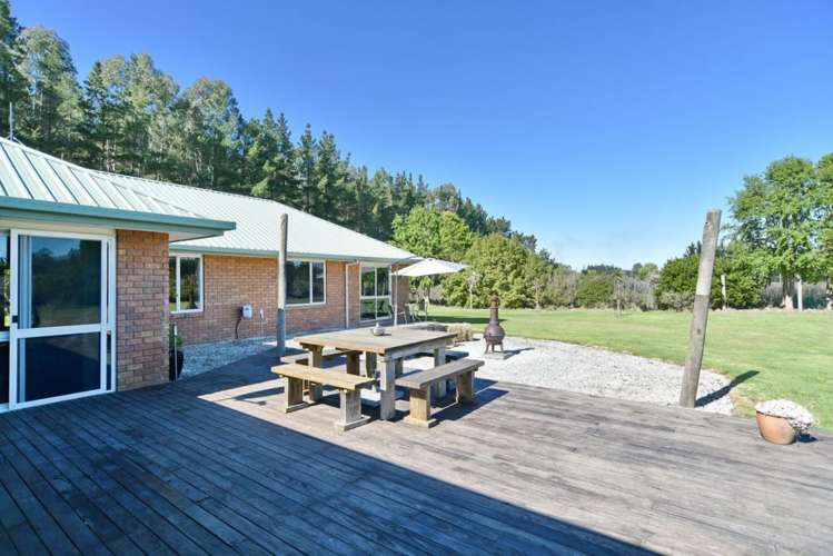 606 Pesters Road West Eyreton_30