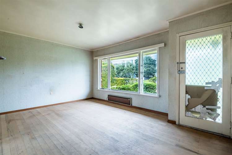 2/300 Lake Road Hauraki_5