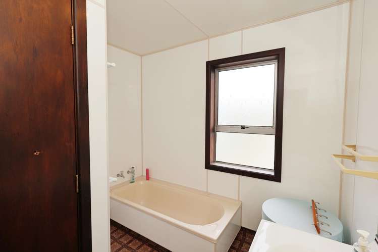 40 Gore Street + 41 Barrow Street Bluff_46