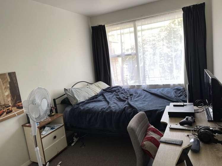 2/5 Pitt Place Saint Albans_10
