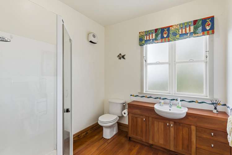 3-5 Rewa Road Raumati Beach_17