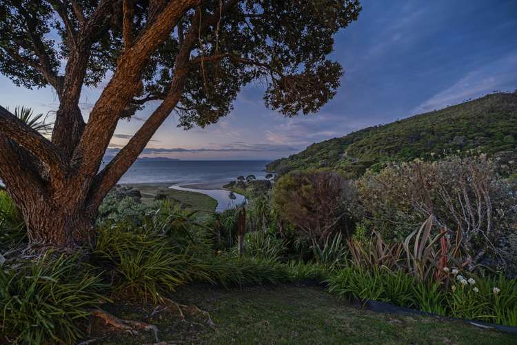 213 Sh25 Kuaotunu-Wharekaho Rd Kuaotunu_13