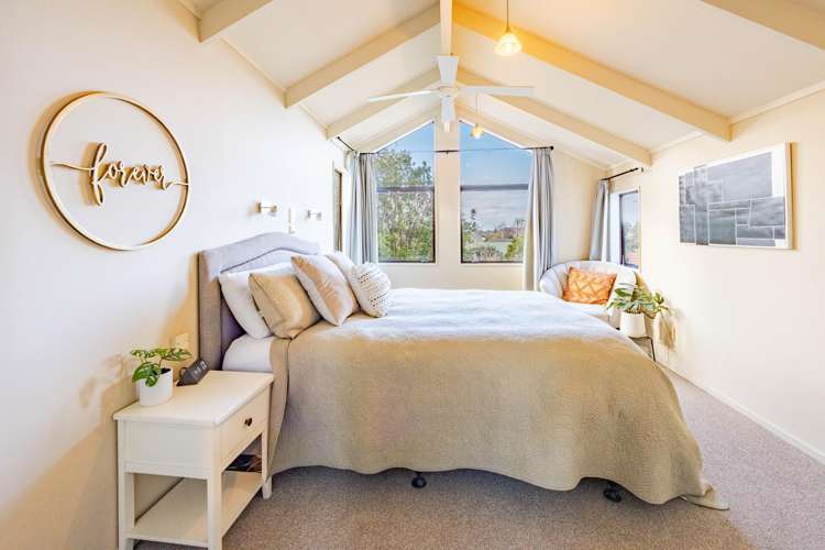 19 Leeds Place Tamatea_12