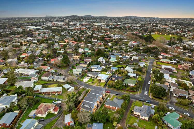 26E Trojan Crescent New Lynn_29