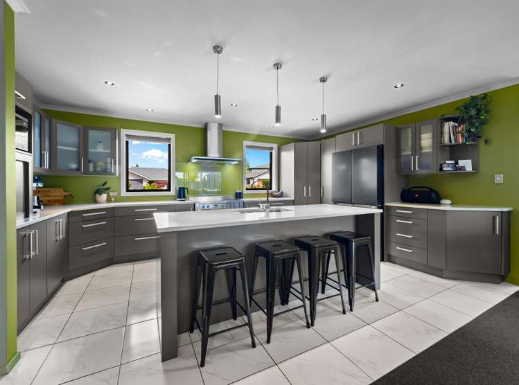 4 Goldrich Grove Netherby_1