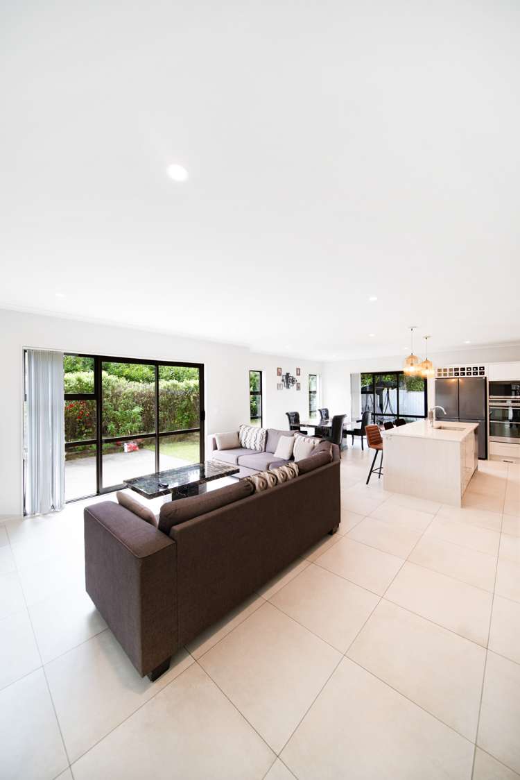 41 Andalusian Way Karaka_35