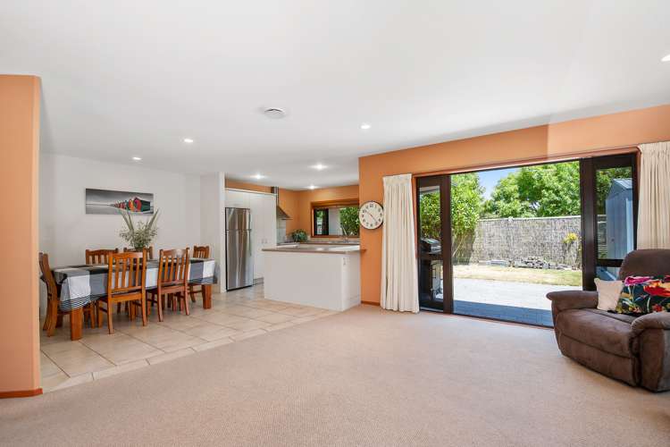 2/6 Woburn Place Nukuhau_2