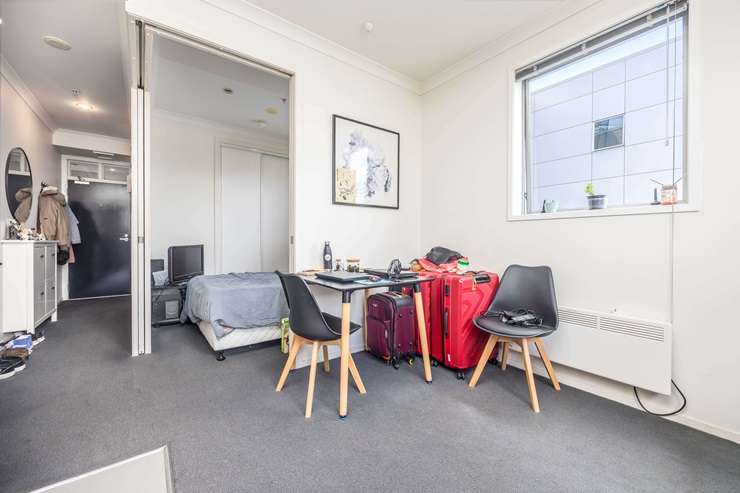 A two-bedroom apartment at 6B/18 Hobson Street, in Auckland Central, has an asking price of $699,000. Photo / Supplied