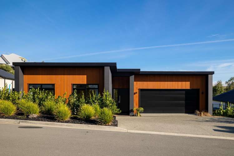 13 Ledger Road_1