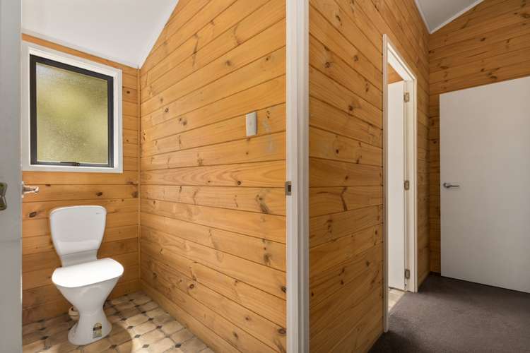 1 Lowry Heights Stokes Valley_16