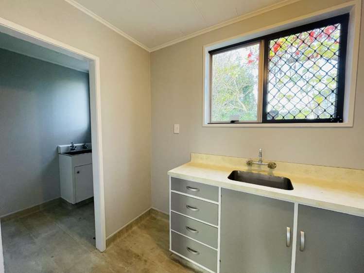 2/801 Hastings Street North 10490_6