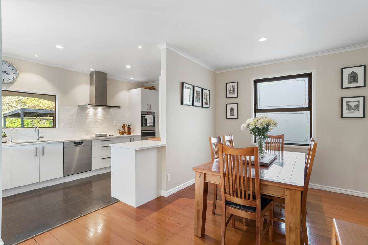 514 Riddell Road_3