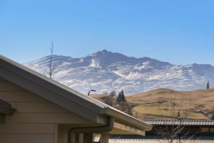 1 Risinghurst Terrace Lower Shotover_12