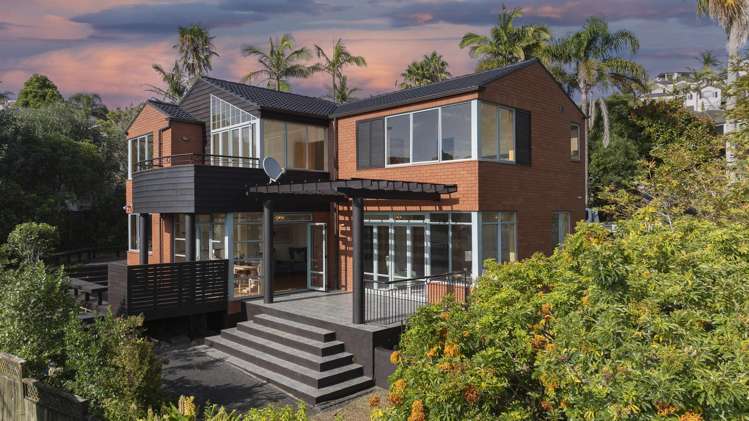 42 Penguin Drive_0