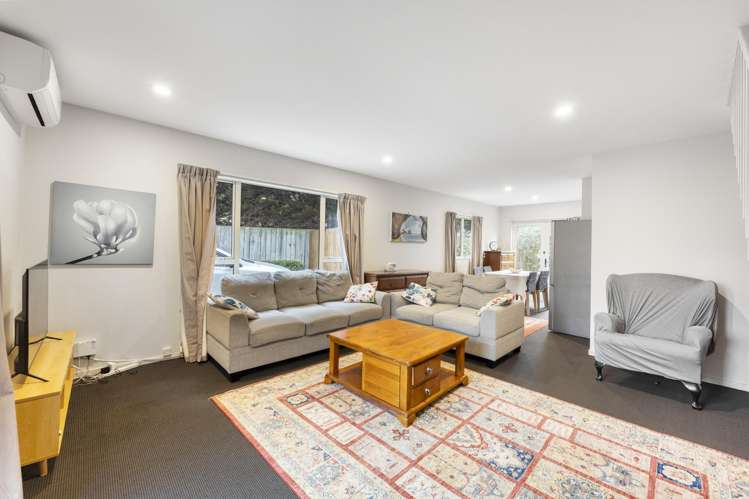 2/8 Waldie Grove Avalon_9