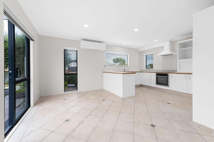 35 Keswick Crescent Huntington_8