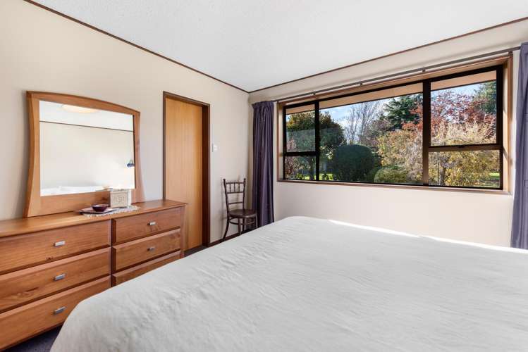 3 Raeburn Place Gore_13
