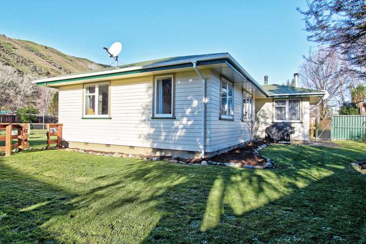 7 Tawa Place Tapawera_1