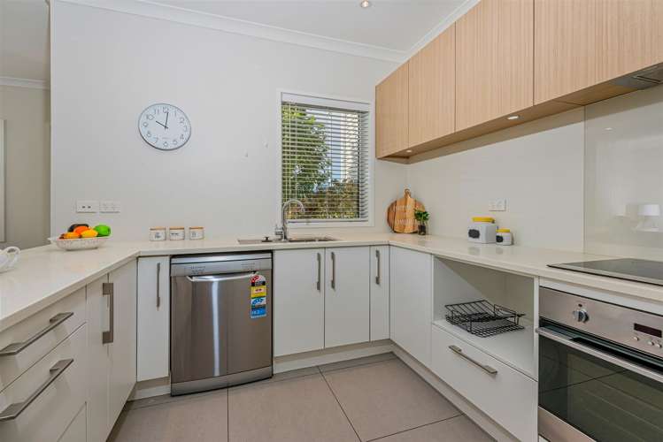 8 Toheroa Street Hobsonville_5