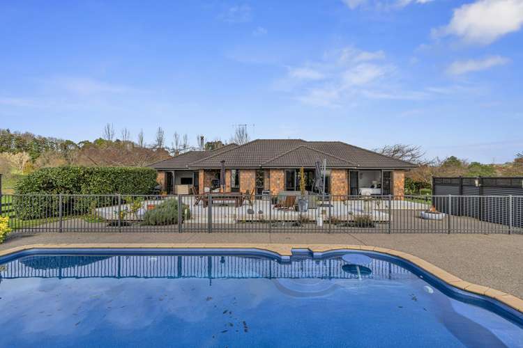 1 Highbrook Way Whatawhata_1