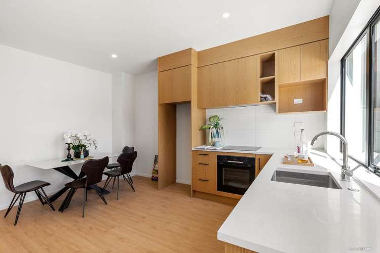 3/63A Hogans Road Glenfield_1