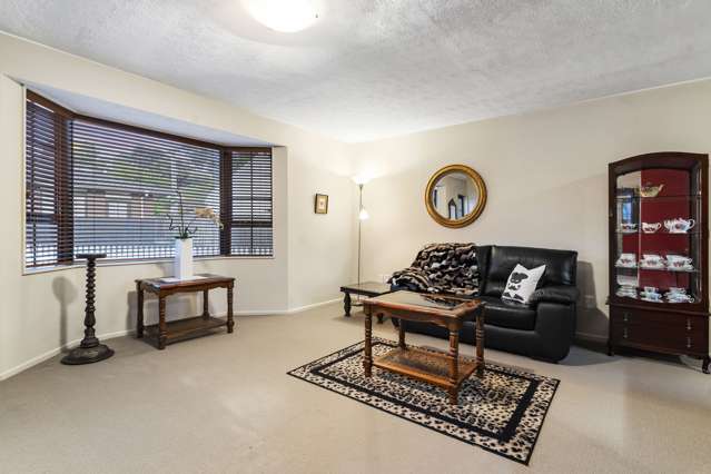 945a Mount Eden Road Three Kings_3