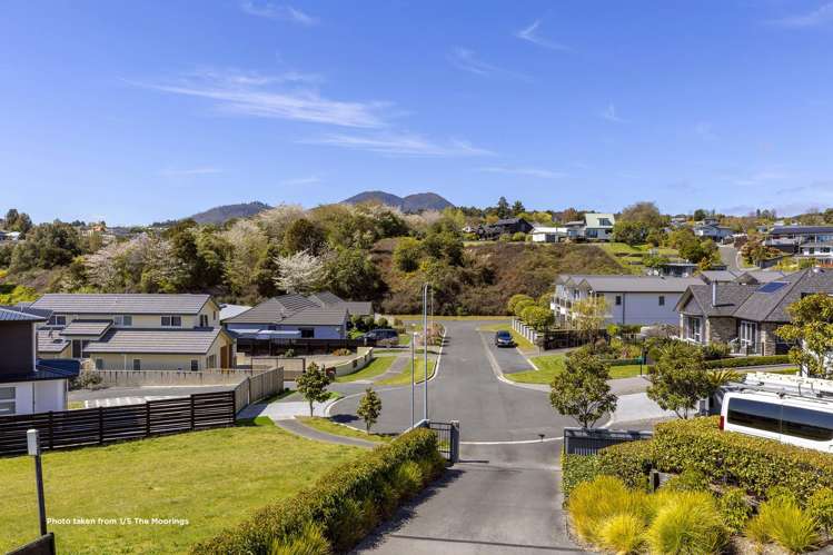 1/5 The Moorings Two Mile Bay_37