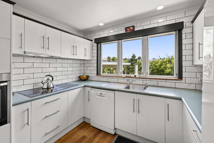 16 James Street Raglan_13